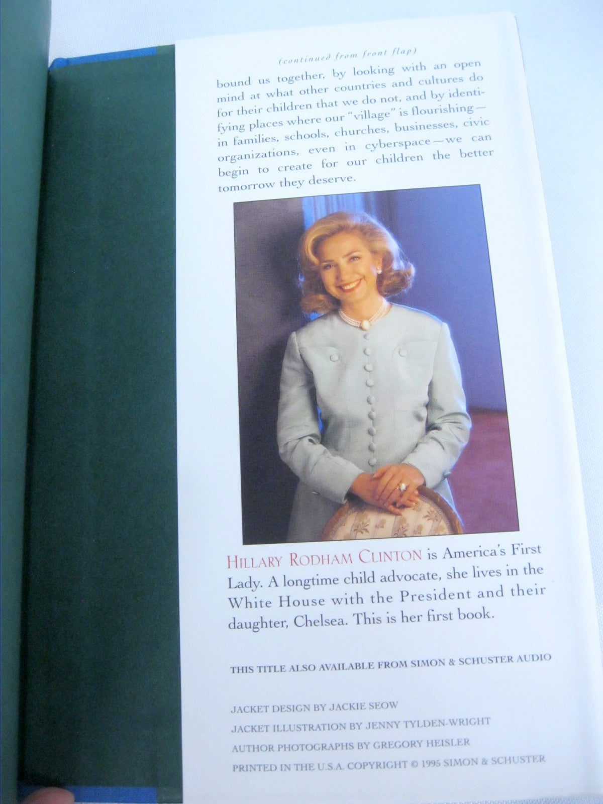It Takes a Village: And Other Lessons Children Teach Us by Hillary Rodham Clinton