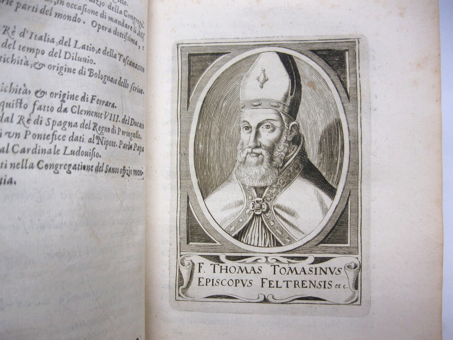 Patavini Episcopi Aemoniensis Elogia by Iacobi Philippi Tomasini